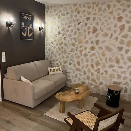 Apartment Au Coeur Du Vieil